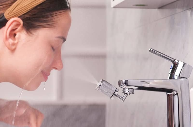 Mist stream faucet aerator